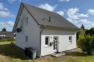 Junges, gepflegtes Haus auf großem Grundstück in ruhiger Lage  – Die vollständige Adresse der Immobilie erhältst du vom Anbieter., 31688 Nienstädt – Vorschaubild 2