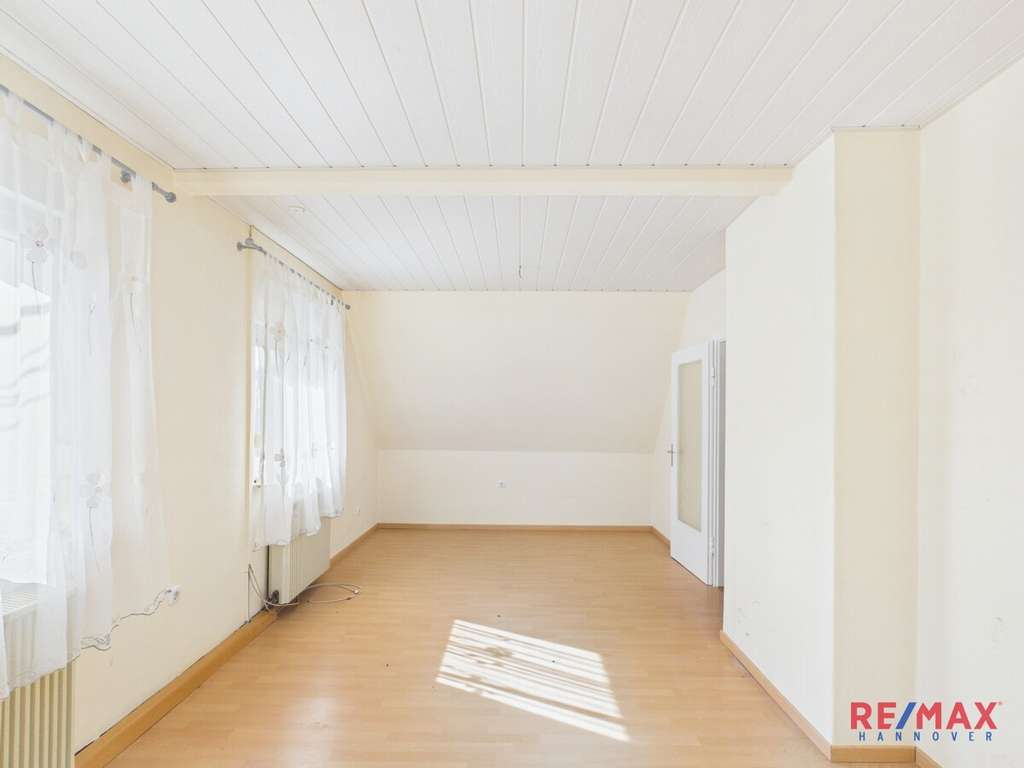 Immobilie in Schwarmstedt - Zweifamilienhaus mit großem Grundstück und Doppelgarage in Schwarmstedt-Grindau! - Bild 2