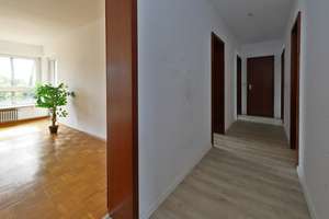 Komfortables Wohnen! 4,5-Raum-Wohnung mit rd. 94 m² im 1.OG mit Aufzug, Loggia und Stellplatz – Die vollständige Adresse der Immobilie erhältst du vom Anbieter., 45219 Kettwig, Essen – Vorschaubild 10