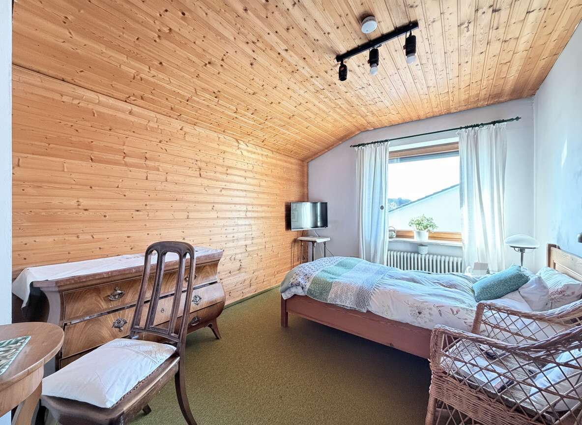 Immobilie in Winhöring - Ein Ort voller Licht und Raum: Idyllisches Einfamilienhaus mit Einliegerwohnung und Gartenzauber - Bild 7