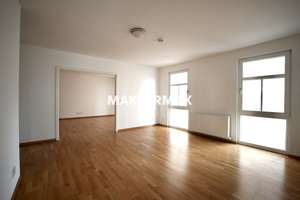 Exklusive 4-Zimmer-Wohnung mit großem Balkon, Einbauküche und Aufzug – Die vollständige Adresse der Immobilie erhältst du vom Anbieter., 70197 Rotebühl, Stuttgart – Vorschaubild 2
