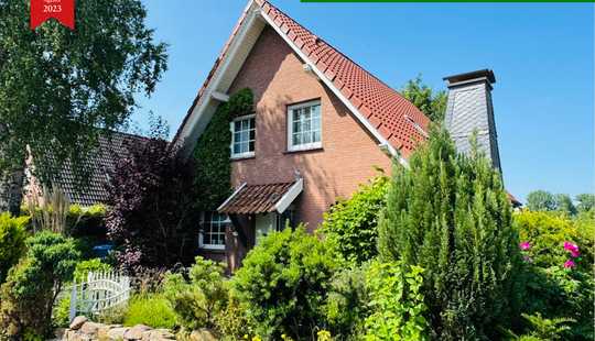Bild von Mit Blick auf die Pferdeweide: Gepflegtes Einfamilienhaus mit Garage und sichtgeschütztem Garten