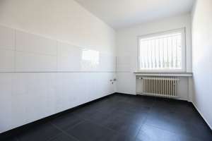 NACHMIETER gesucht - Sanierte Wohnung in bevorzugter Wohnlage in Wiemelhausen – Im Brauke 25, 44789 Wiemelhausen, Bochum – Vorschaubild 3