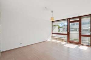 Bogenhausen: Helle 1-Zi-Wohnung (34 m²)  + Hobbyraum (36 m²) mit Terrasse – Homeoffice/Atelier – Höslstraße 30, 81927 Englschalking, München – Vorschaubild 4