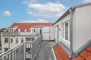 2021 gebaut! 2,5-Zi. DG-Whg: 30qm Wohnraum, Süd-Balkon und EBK! – Trützschlerstr. 12, 12487 Johannisthal, Berlin – Vorschaubild 11