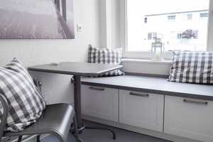 2-Zimmer-Altbauwohnung MODERNISIERT und MÖBLIERT mit Balkon in Winterhude Mühlenkamp / Kuhnsweg – Kuhnsweg 6, 22303 Hamburg – Vorschaubild 7