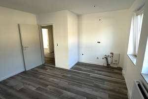 Sehr gut geschnittene 2,5-Zi.-Wohnung in Kassel-Oberzwehren – Im Triesch 9, 34132 Oberzwehren, Kassel – Vorschaubild 1