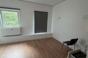 [LIS-10951] Studenten aufgepasst! 1-Zimmer-Apartment mit Einbauküche – Ostlandstr. 42a, 50858 Weiden, Köln – Vorschaubild 2