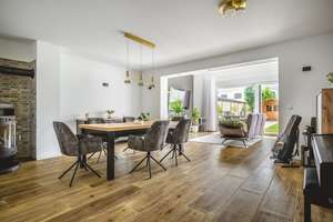 Modernes, top gepflegtes Wohlfühlhaus mit Garage und Südgarten in heiß begehrter Wohnlage – Die vollständige Adresse der Immobilie erhältst du vom Anbieter., 52249 Eschweiler – Vorschaubild 3