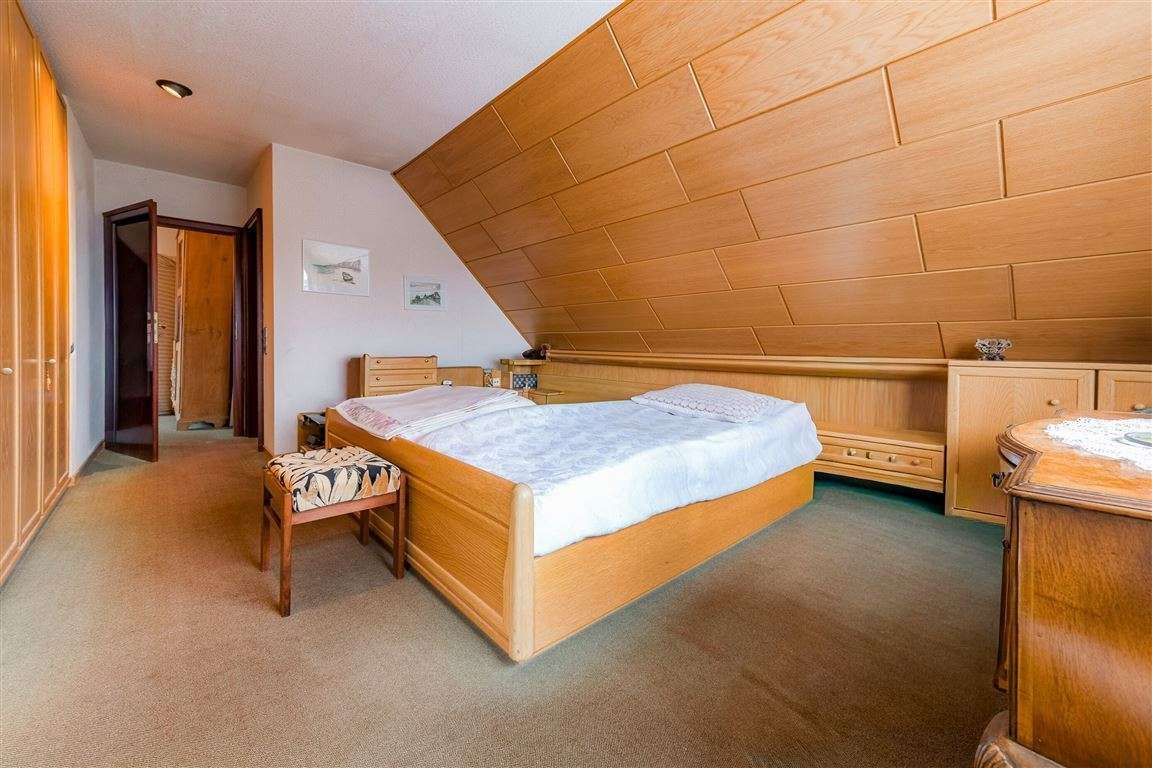 Immobilie in Großensee - Zwei Doppelhaushälften (90m² + 130m²) mit Baugrundstück (ca. 400m²).

 - Bild 4