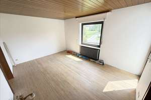 Großes Einfamilienhaus mit Einliegerwohnung – Die vollständige Adresse der Immobilie erhältst du vom Anbieter., 56357 Bogel – Vorschaubild 6
