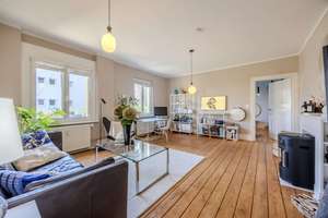 Wie im eigenen Haus: 115 m² Maisonette mit idyllischem Innenhof in zentraler Lage von Höchst – 65929 Höchst, Frankfurt am Main – Vorschaubild 1