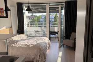 Exklusiv möblierte 1-Zimmer-Wohnung mit gehobener Einrichtung und Balkon + Küche in Schwabing – Leopoldstrasse 202, 80804 München – Vorschaubild 4