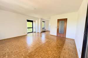 WG erlaubt! Helle 3,5 Zi.-ETW mit Loggia und TG-Stellplatz in begehrter Lage