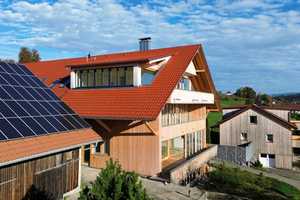 Exklusives Anwesen mit Wohn- und Landwirtschaftsnutzung in einzigartiger Panoramalage – Lindau (Bodensee) (Kreis) – Vorschaubild 1