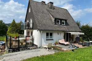 ***Klein aber fein - Einfamilienhaus in ruhiger Lage in Altenfeld*** – Elper Str. 10, 59955 Hochsauerlandkreis – Vorschaubild 1
