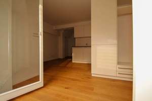 Charmantes 1,5-Zimmer-Apartment mit Terrasse in historischem Stadthaus – Pfäfflinshofstraße 1, 72764 Reutlingen-Mitte, Reutlingen – Vorschaubild 3