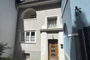 Reihenhaus in familienfreundlicher Lage und viel Potenzial