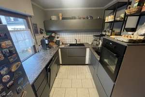 Zweifamilienhaus mit großzügigem Grundstück mit Baugenehmigung und Nebengebäuden zu Verkaufen! – Die vollständige Adresse der Immobilie erhältst du vom Anbieter., 63667 Nidda – Vorschaubild 4