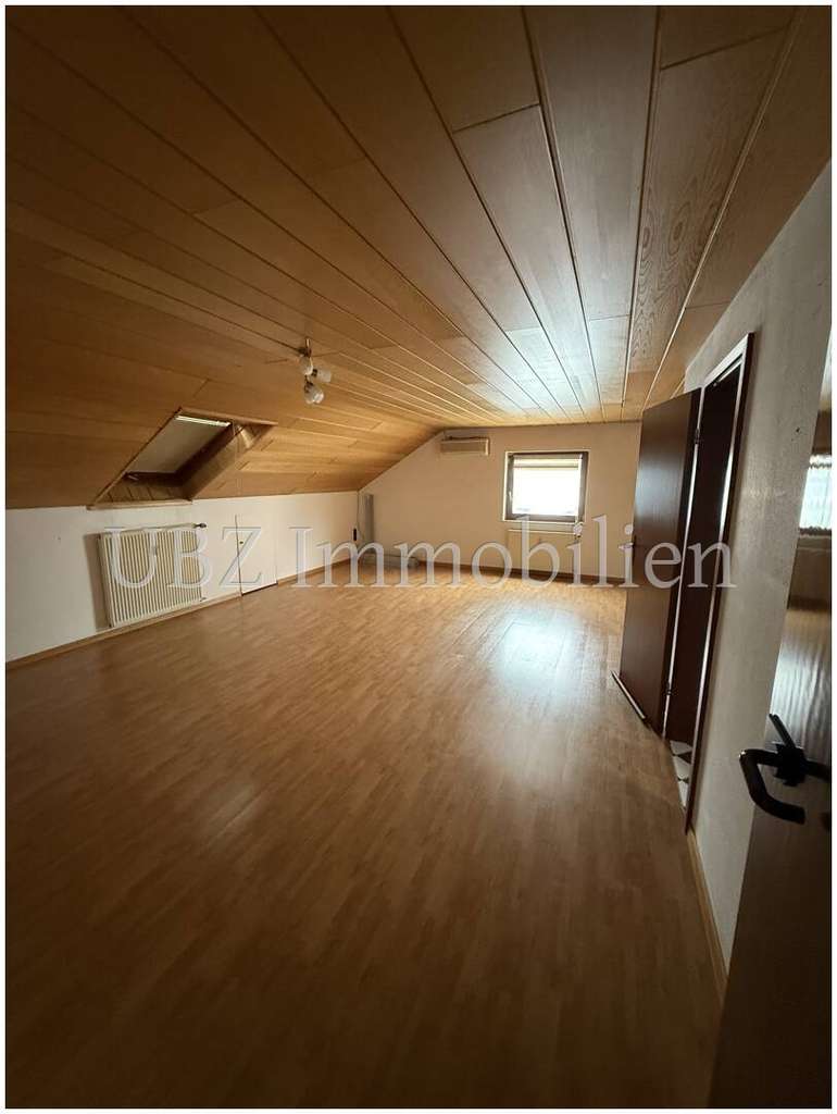 Immobilie in Mömbris - Große DG Eigentumswohnung - Bild 1