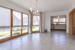 Familienhaus - Solides, gepflegtes und sonniges 2-Familienhaus mit großem Garten in schöner Dorflage – Die vollständige Adresse der Immobilie erhältst du vom Anbieter., 78727 Oberndorf am Neckar – Vorschaubild 5