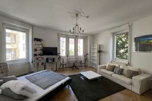 Modern möblierte 4-Zimmer-Wohnung mit Balkon in zentraler Lage von Stuttgart-West
