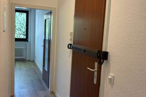Geschmackvolle, modernisierte 2-Zimmer-Erdgeschosswohnung mit Balkon in Köln Riehl – Die vollständige Adresse der Immobilie erhältst du vom Anbieter., 50735 Riehl, Köln – Vorschaubild 4