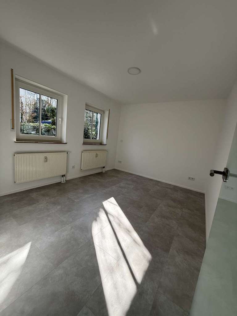Immobilie in Liederbach - Modernisierte 2-Zimmer-Wohnung mit Tiefgarage in Liederbach am Taunus - Bild 1
