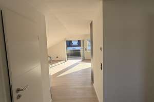Exclusive DG Wohnung mit Einbauküche und Balkon, Erstbezug – Carl-Natterer-Str. 13, 86165 Firnhaberau, Augsburg – Vorschaubild 17
