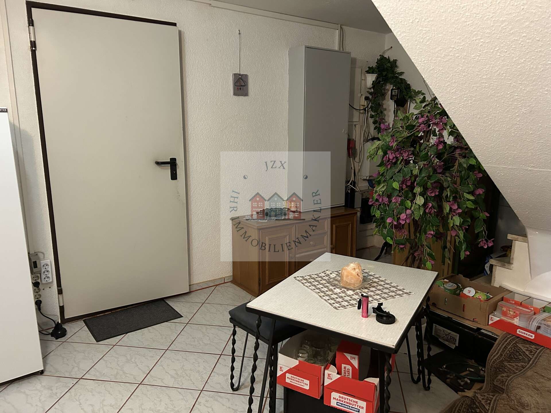 Immobilie in Gornau - Arbeiten vor Ort, komfortabel wohnen – vielseitige Gewerbeimmobilie mit Wohnhaus und XXL-Grundstück - Bild 3