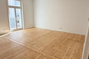 Sanierte Altbauwohnung mit zwei Balkonen, Stuckdecken, Dielen und neuer Einbauküche in Wiesbaden – Die vollständige Adresse der Immobilie erhältst du vom Anbieter., 65183 Mitte, Wiesbaden – Vorschaubild 2