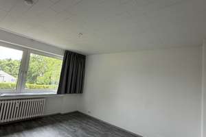 Freundliche 2,5-Zimmer-Wohnung mit Balkon und Einbauküche in Gelsenkirchen – Heistraße 106, 45891 Erle, Gelsenkirchen – Vorschaubild 6