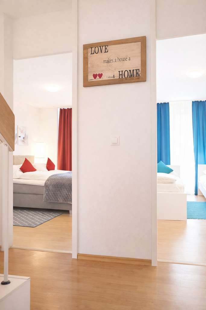 Immobilie in Unterschleißheim - Moderne Maisonette-Wohnung mit 2 Balkonen und viel Licht - perfekte Anbindung nach München - Bild 4