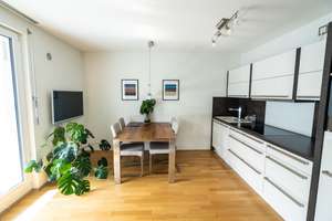 Möblierte 2-Zi.-Wohnung mit Balkon & TG zentral und ruhig – Rathausgasse 34, 81241 Pasing, München – Vorschaubild 6