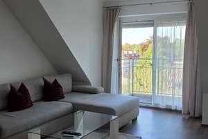 Exklusive, möblierte 2-Zimmer-Wohnung mit Balkon & Garage | Upscale Furnished 2-Room Apartment – Oettinger Straße 9, 86154 Oberhausen-Nord, Augsburg – Vorschaubild 8