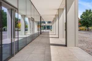 Live Elevated – Charmantes 3-Zimmer-Apartment mit Loggia im exklusiven Colonnades – George-Stephenson-Straße 10, 10557 Moabit, Berlin – Vorschaubild 13