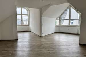 Charmante Dachgeschosswohnung mit toller Aussicht! Im Zentrum von Essen-Kray!