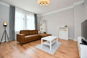 Modern möblierte Wohnung mit Loggia in schönem Altbau in Stuttgart Ost – Die vollständige Adresse der Immobilie erhältst du vom Anbieter., 70184 Gablenberg, Stuttgart – Vorschaubild 1