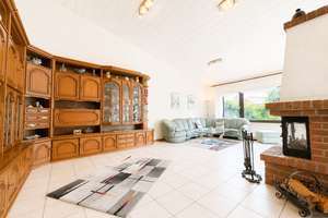 • Exklusiver BUNGALOW mit giebelhohen Decken, Kamin & wohnlichem Souterrain in gehobener Lage... – Die vollständige Adresse der Immobilie erhältst du vom Anbieter., 41238 Giesenkirchen-Mitte, Mönchengladbach – Vorschaubild 8