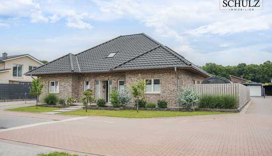 Bild von **Willkommen in Ihrem neuen Traumhaus - ein wahres Juwel des modernen Wohnens!**