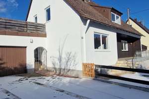 „Alte Dame sucht neue Liebhaber“ – Zweifamilienhaus mit Herz in Biberbach  – Im Mergelsee 20, 86485 Biberbach – Vorschaubild 4