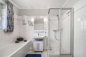 Bremen - Schwachhausen (Bürgerpark) / 2 Zimmer Wohnung mit Dachterrasse, Fahrstuhl und Garage – Die vollständige Adresse der Immobilie erhältst du vom Anbieter., 28209 Bürgerpark, Bremen – Vorschaubild 10
