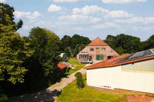 Küstennaher Reiterhof mit Reithalle und 5 Ferienwohnungen plus 7 ha. Land – Friesland (Kreis) – Vorschaubild 4