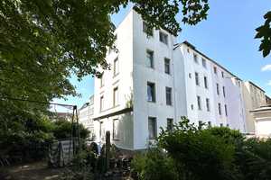 Attraktives Mehrfamilienhaus mit sechs Einzelgaragen – Hamburg – Vorschaubild 4