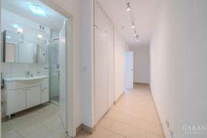 Sofort bezugsfreie Wohnung mit Süd-Balkon in Schwabing – Die vollständige Adresse der Immobilie erhältst du vom Anbieter., 80796 Am Luitpoldpark, München – Vorschaubild 4
