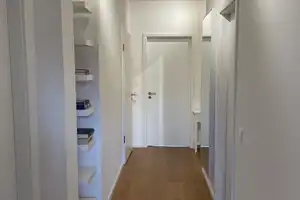 Moderne, familientaugliche 3-Zi.-Whg. mit Dachterrasse * 90 m² * Baujahr 2020 – Welfenstr. 20a, 81541 München – Vorschaubild 9