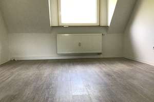 Flotte 2-Zimmer-Dachgeschosswohnung in Stadtlage! – Blumenthalstr. 18, 45138 Huttrop, Essen – Vorschaubild 6