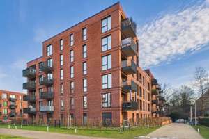 Penthouse-Wohnung mit 3 Zimmern und Dachterrasse im Herzen von Barmbek- Nord