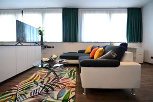 Modernes 1-Zimmer-Penthouse-Wohnung, komfortabel ausgestattet, Innenstadt Offenbach – 63065 Hochschule für Gestaltung, Offenbach am Main – Vorschaubild 2