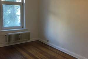 Winterhude: 2-Zi-Altbau mit Balkon: WG möglich – Die vollständige Adresse der Immobilie erhältst du vom Anbieter., 22299 Winterhude, Hamburg – Vorschaubild 3
